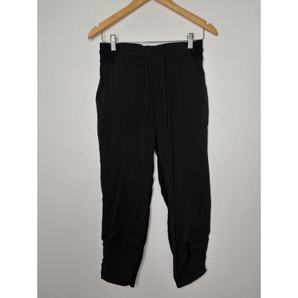 Lululemon Dance Studio Mid Rise Crop Pant in Black Size 6 Athleisure